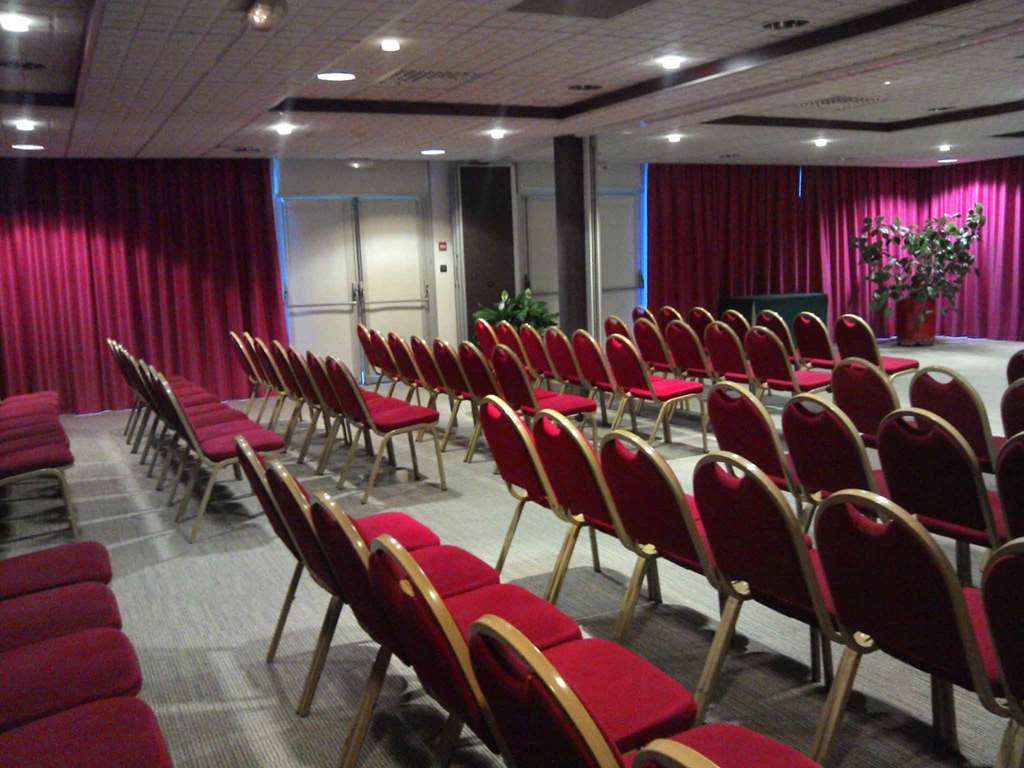 Mercure Vannes Le Port Luaran gambar